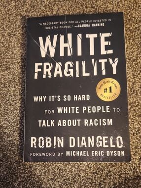 Paperback - White Fragility - Robin Diangelo